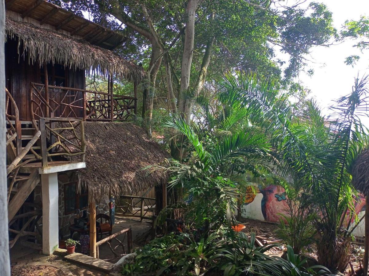 Nunkai Eco-Hostal La Punta Montañita Extérieur photo